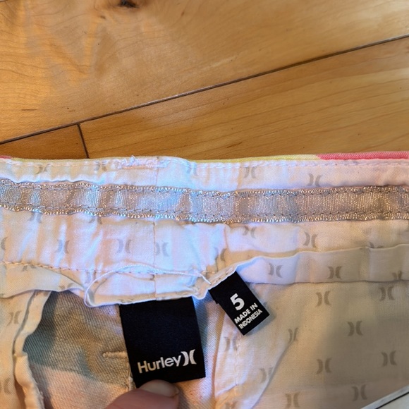Hurley Shorts - Picture 4 of 6
